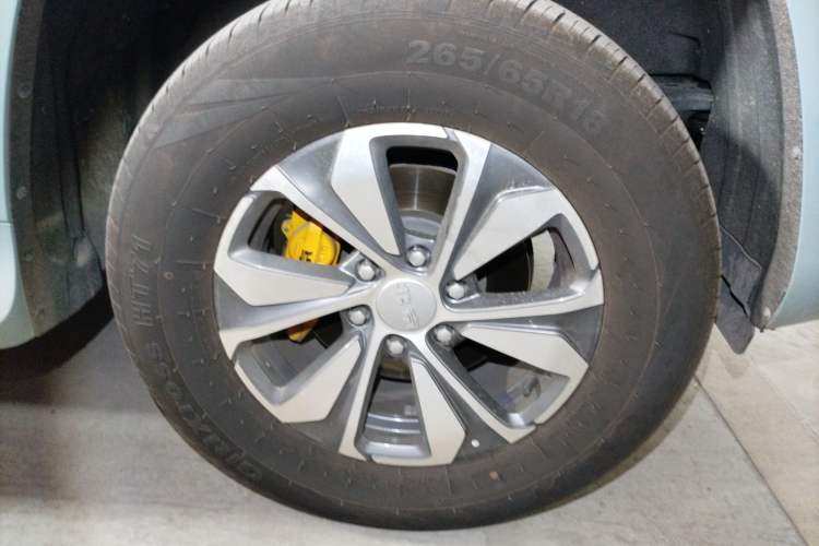 Used BAIC Off-Road BJ60 2022 2.0T May Day Edition Five Seats Right Front Wheel Hub