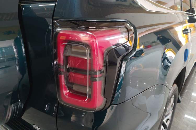 Used BAIC Off-Road BJ60 2022 2.0T Weekend Edition Five-Seater Right Rear Taillight