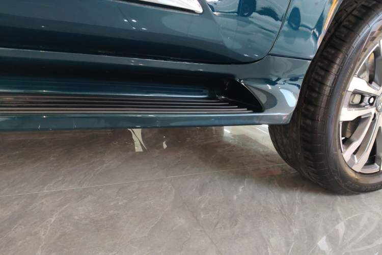 Used BAIC Off-Road BJ60 2022 2.0T Weekend Edition Five-Seater Right Side Sill