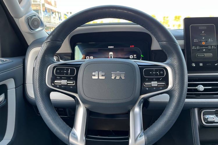 Used BAIC Off-Road BJ60 2022 2.0T Version 11 Five Seats Steering Wheel