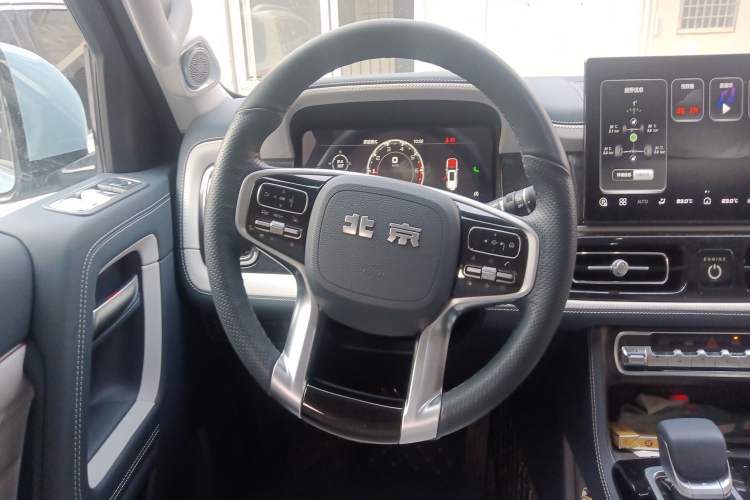 Used BAIC Off-Road BJ60 2022 2.0T Version 11 Five Seats Steering Wheel