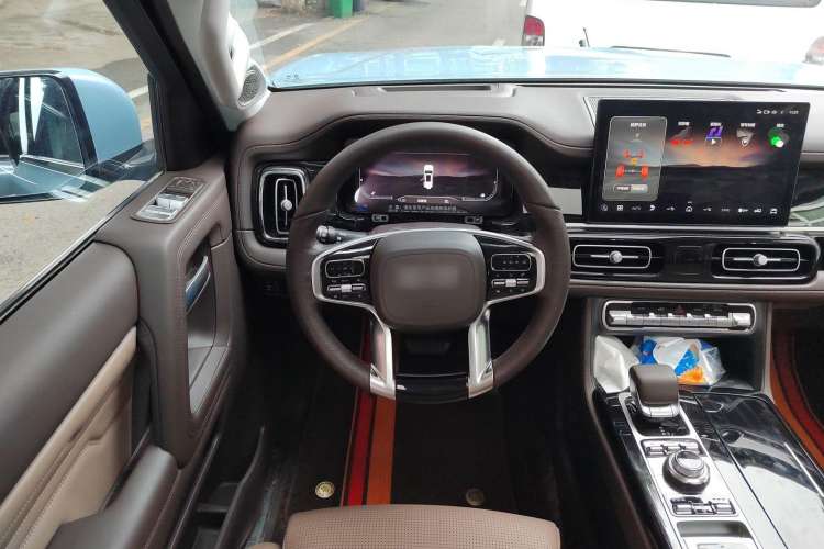 Used BAIC Off-Road BJ60 2022 2.0T Version 11 Five Seats Steering Wheel