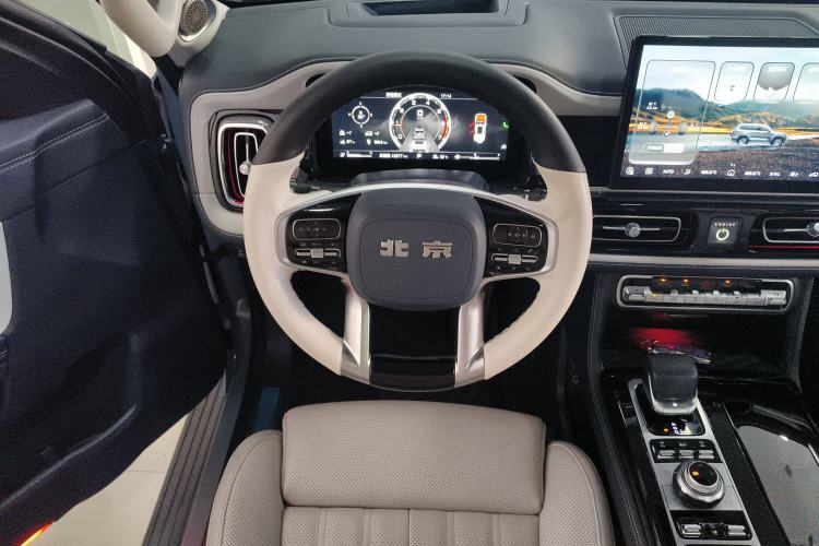 Used BAIC Off-Road BJ60 2022 2.0T Version 11 Five Seats Steering Wheel