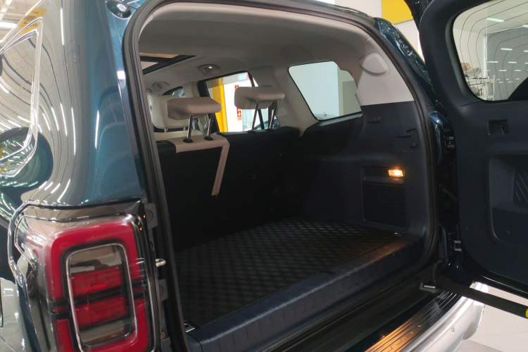 Used BAIC Off-Road BJ60 2022 2.0T Weekend Edition Five-Seater Trunk