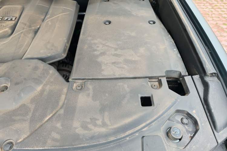 Used BAIC Off-Road BJ60 2022 2.0T Version 11 Five Seats Engine Bay Left