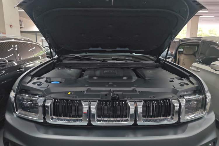 Used BAIC Off-Road BJ60 2022 2.0T May Day Edition Five Seats Engine Bay
