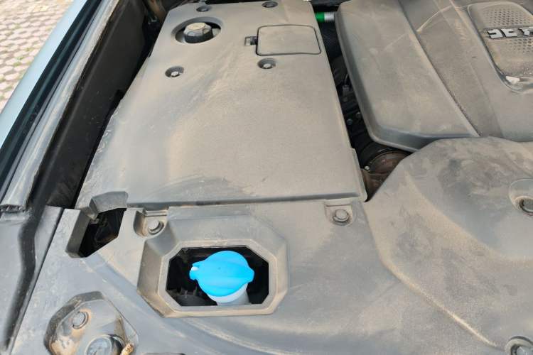 Used BAIC Off-Road BJ60 2022 2.0T Version 11 Five Seats Engine Bay Right