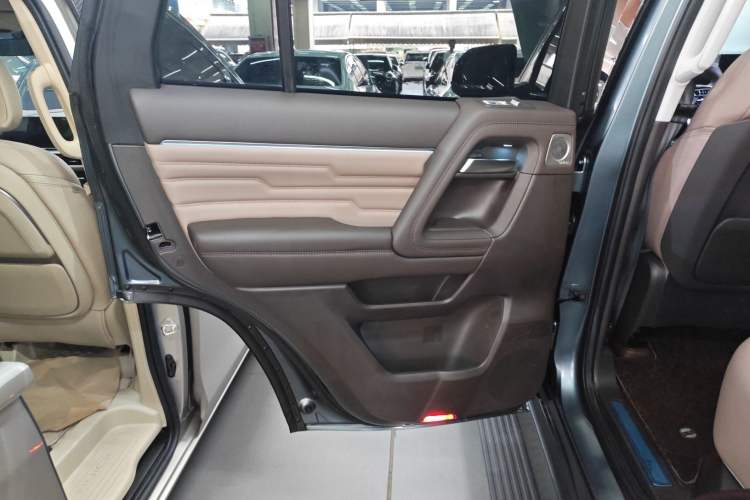 Used BAIC Off-Road BJ60 2022 2.0T May Day Edition Five Seats Left Rear Door Interior