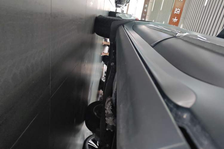 Used BAIC Off-Road BJ60 2022 2.0T May Day Edition Five Seats Left Side Sill