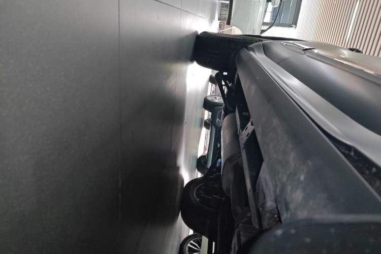 Used BAIC Off-Road BJ60 2022 2.0T May Day Edition Five Seats Right Side Sill