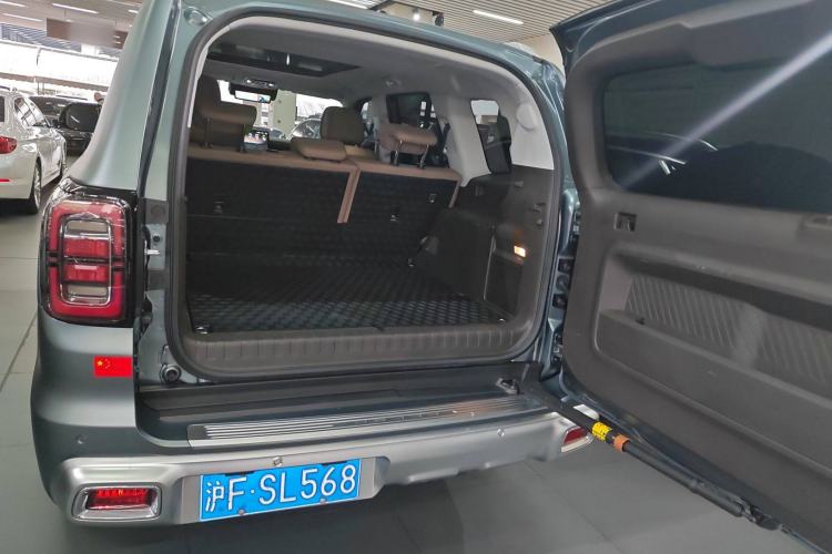 Used BAIC Off-Road BJ60 2022 2.0T May Day Edition Five Seats Trunk