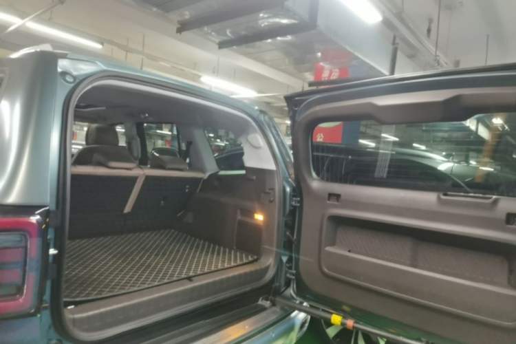 Used BAIC Off-Road BJ60 2022 2.0T May Day Edition Five Seats Trunk