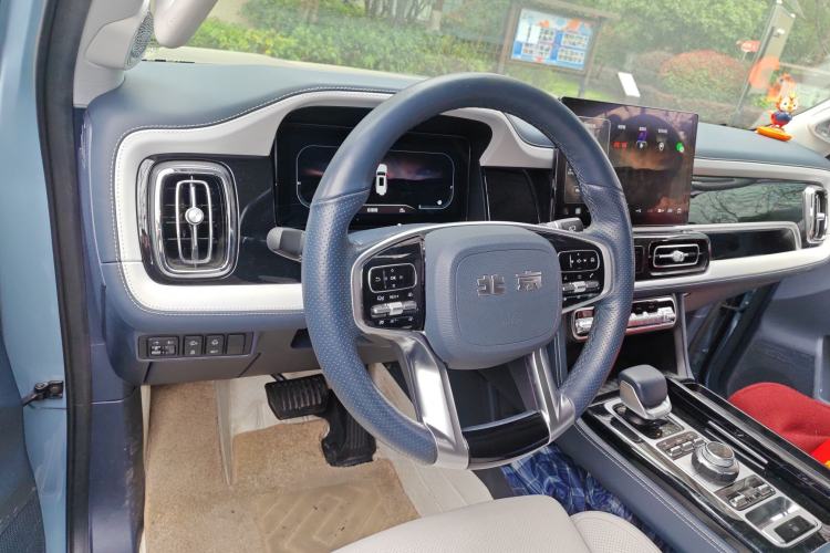 Used BAIC Off-Road BJ60 2022 2.0T Version 11 Five Seats Center Console