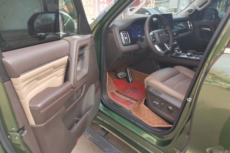 Used BAIC Off-Road BJ60 2022 2.0T Version 11 Seven Seats Driver Seat