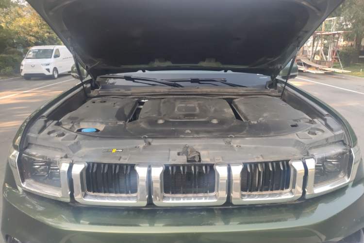 Used BAIC Off-Road BJ60 2022 2.0T May Day Edition Five Seats Engine Bay