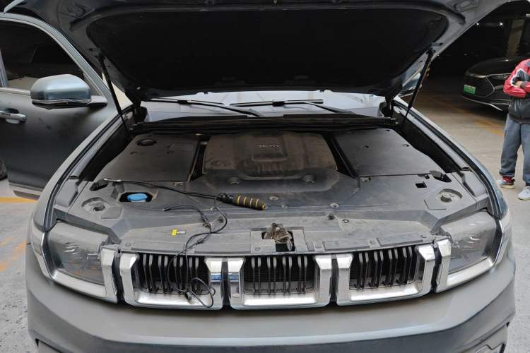 Used BAIC Off-Road BJ60 2022 2.0T Version 11 Five Seats Engine Bay