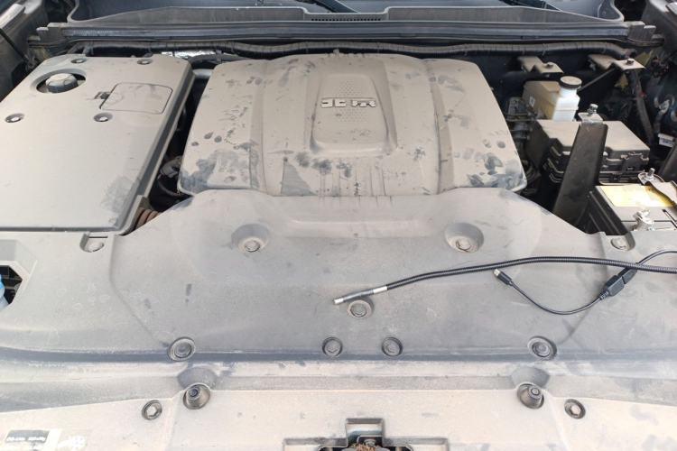 Used BAIC Off-Road BJ60 2022 2.0T Version 11 Seven Seats Engine Bay