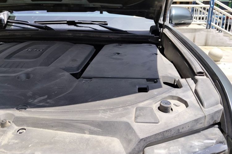 Used BAIC Off-Road BJ60 2022 2.0T Version 11 Five Seats Engine Bay Left