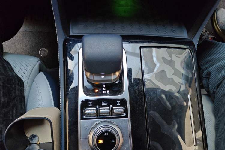Used BAIC Off-Road BJ60 2022 2.0T Version 11 Five Seats Gear Lever