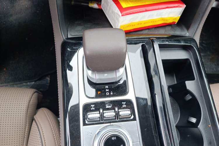 Used BAIC Off-Road BJ60 2022 2.0T Version 11 Seven Seats Gear Lever