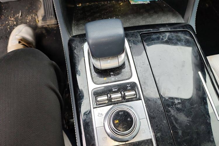 Used BAIC Off-Road BJ60 2022 2.0T May Day Edition Five Seats Gear Lever