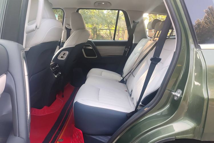 Used BAIC Off-Road BJ60 2022 2.0T May Day Edition Five Seats Interior 1