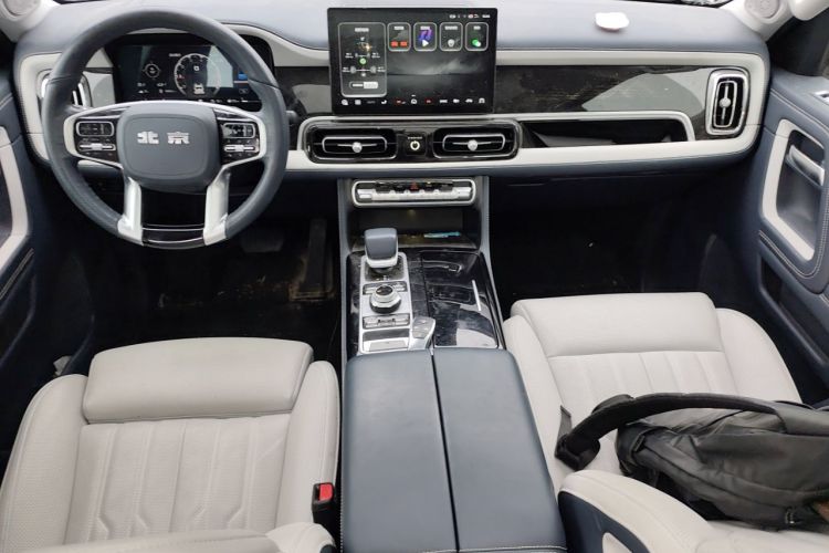Used BAIC Off-Road BJ60 2022 2.0T May Day Edition Five Seats Interior 2