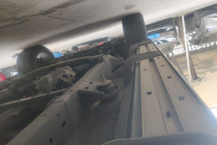 Used BAIC Off-Road BJ60 2022 2.0T Weekend Edition Five-Seater Left Side Sill