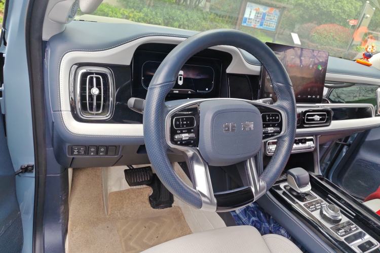 Used BAIC Off-Road BJ60 2022 2.0T Version 11 Five Seats Steering Wheel