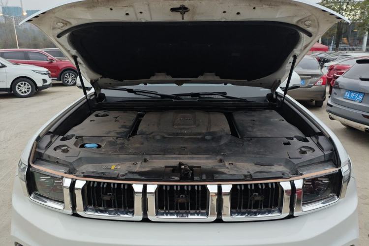 Used BAIC Off-Road BJ60 2022 2.0T Version 11 Five Seats Engine Bay