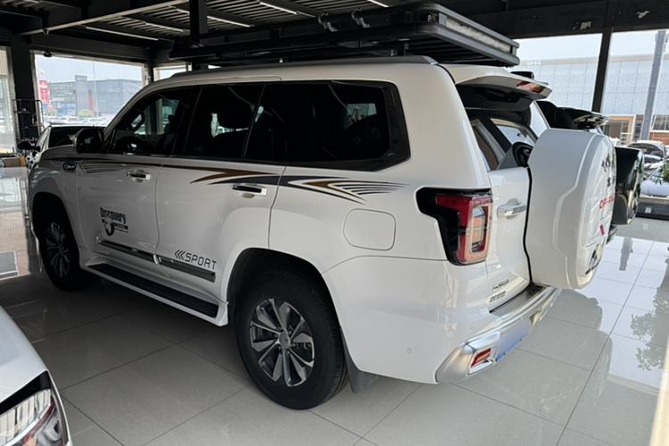 Used BAIC Off-Road BJ60 2022 2.0T May Day Edition Five Seats Exterior 3