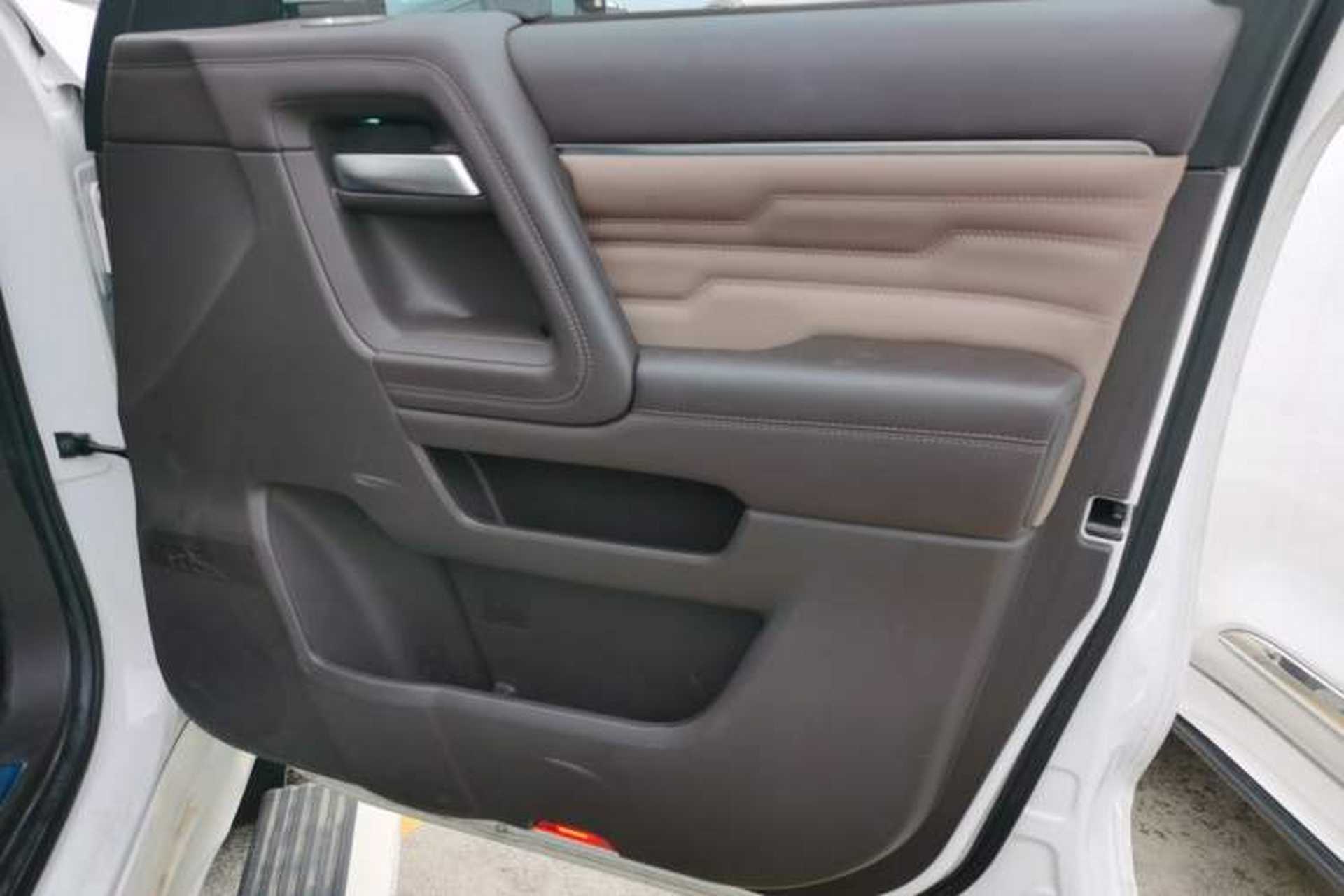 Used BAIC Off-Road BJ60 2022 2.0T May Day Edition Five Seats Interior 5