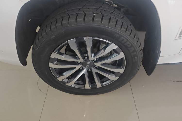 Used BAIC Off-Road BJ60 2022 2.0T Version 11 Five Seats Left Front Wheel Hub