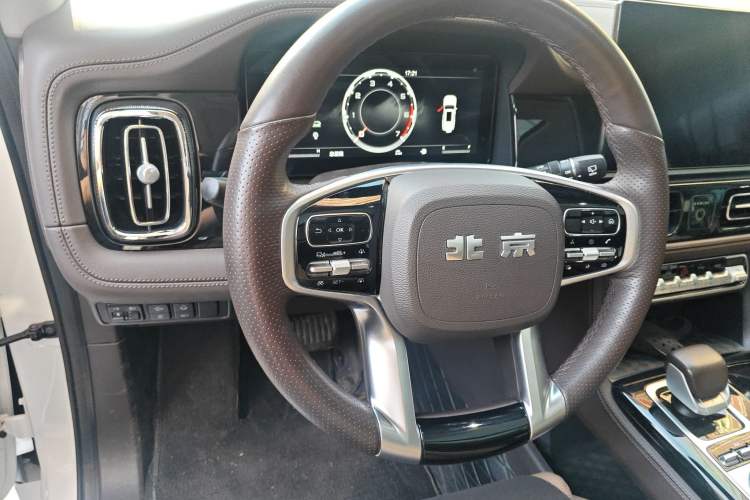 Used BAIC Off-Road BJ60 2022 2.0T May Day Edition Five Seats Steering Wheel
