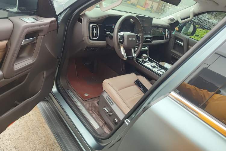 Used BAIC Off-Road BJ60 2023 2.0T Qianli Edition Five Seats Driver Seat