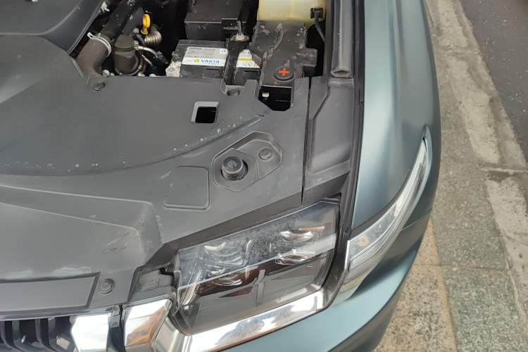 Used BAIC Off-Road BJ60 2023 2.0T Qianli Edition Five Seats Engine Bay Left
