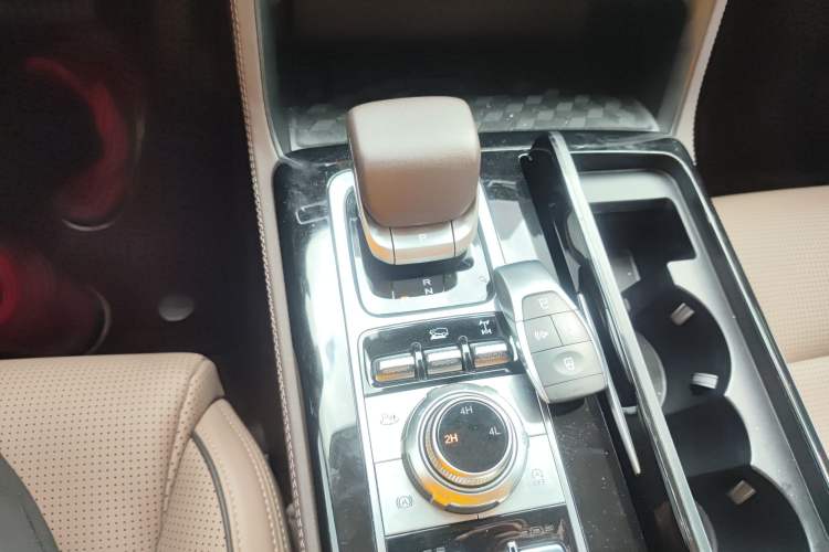Used BAIC Off-Road BJ60 2023 2.0T Qianli Edition Five Seats Gear Lever