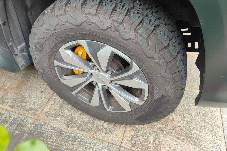 Used BAIC Off-Road BJ60 2023 2.0T Qianli Edition Five Seats Right Front Wheel Hub