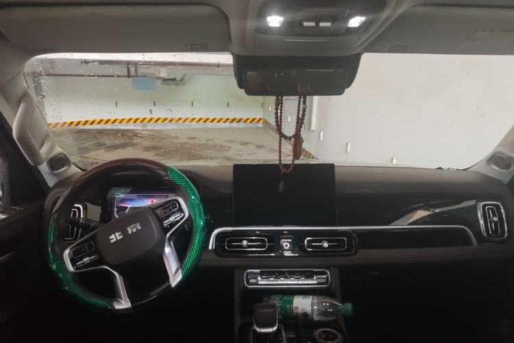 Used BAIC Off-Road BJ60 2023 2.0T Qianli Edition Five Seats Center Console