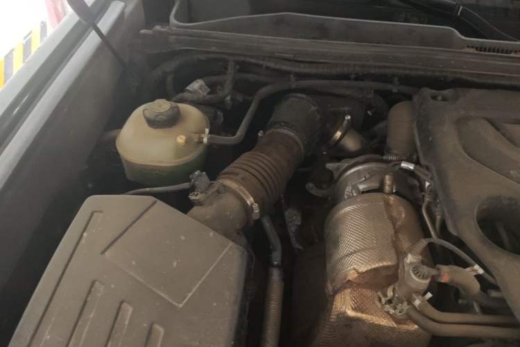 Used BAIC Off-Road BJ60 2023 2.0T Qianli Edition Five Seats Engine Bay Right