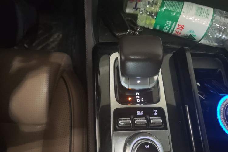 Used BAIC Off-Road BJ60 2023 2.0T Qianli Edition Five Seats Gear Lever