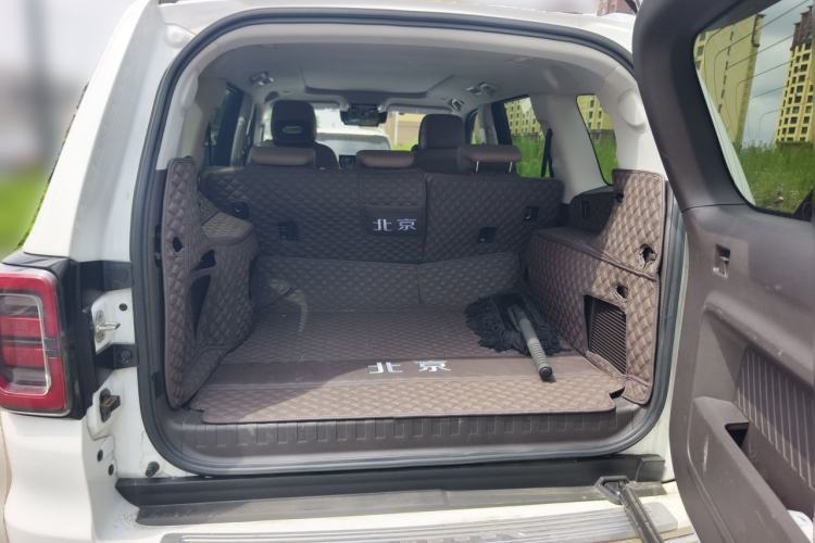 Used BAIC Off-Road BJ60 2023 2.0T Qianli Edition Five Seats Trunk