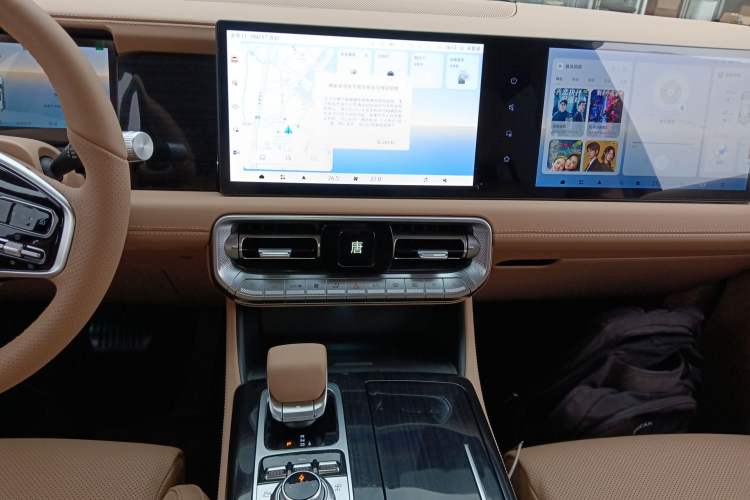 Used BAIC Off-Road BJ60 Leiting 2024 Magic Electric Drive Advanced Version 7 Seats Audio And AC Panel