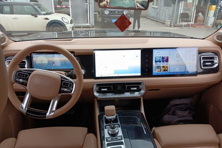 Used BAIC Off-Road BJ60 Leiting 2024 Magic Electric Drive Advanced Version 7 Seats Center Console