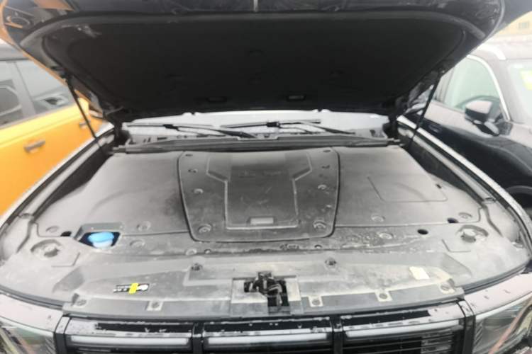 Used BAIC Off-Road BJ60 Leiting 2024 Magic Electric Drive Advanced Version 5 Seats Engine Bay