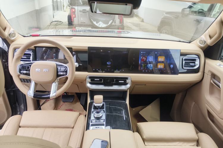 Used BAIC Off-Road BJ60 Leiting 2024 Magic Electric Drive Advanced Version 7 Seats Center Console
