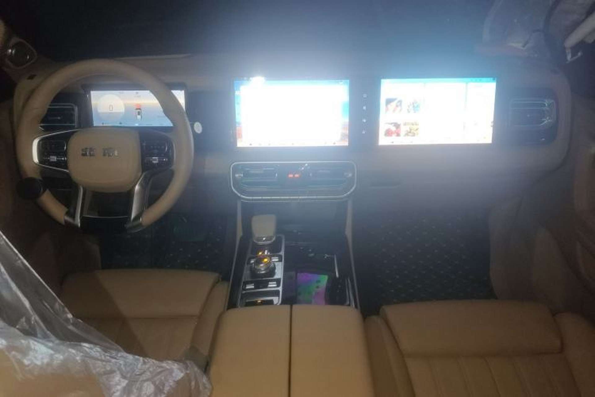 Used BAIC Off-Road BJ60 Leiting 2024 Magic Electric Drive Advanced Version 5 Seats Center Console
