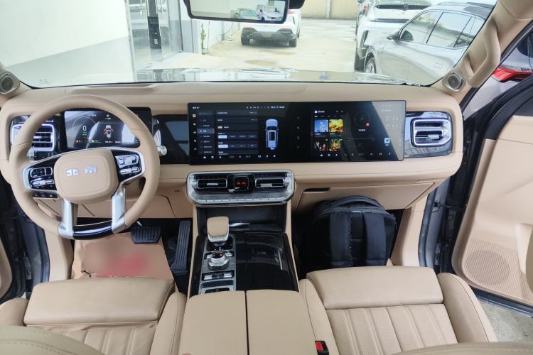 Used BAIC Off-Road BJ60 Leiting 2024 Magic Electric Drive Advanced Version 5 Seats Center Console