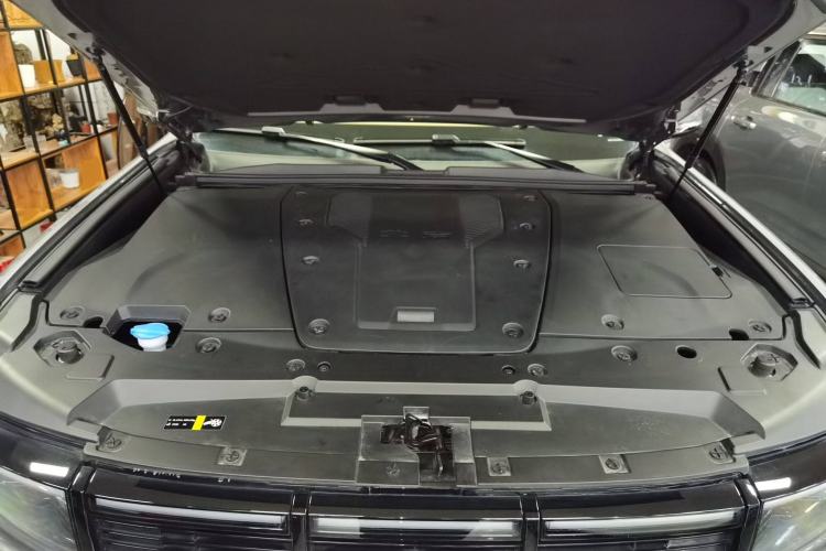 Used BAIC Off-Road BJ60 Leiting 2024 Magic Electric Drive Advanced Version 5 Seats Engine Bay