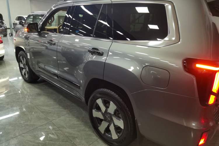 Used BAIC Off-Road BJ60 Leiting 2024 Magic Electric Drive Advanced Version 5 Seats Exterior 3
